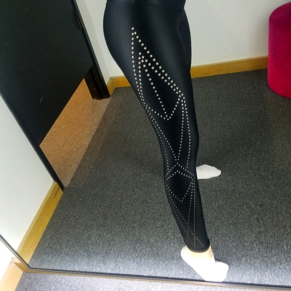 Lorna Jane Laser Cut Cool Touch Full Length Tight